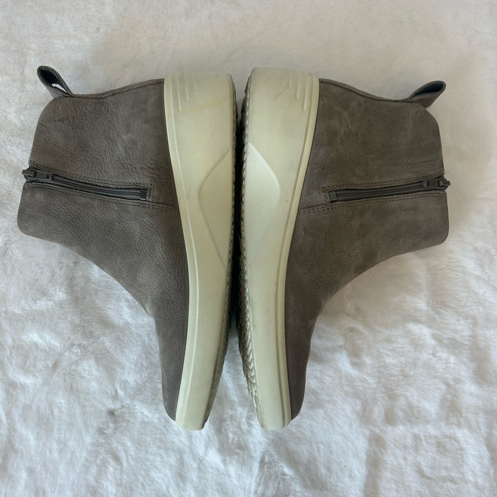 ECCO Leather Ankle Booties Women’s 6 Wedge Heel Side Zip Gray Comfort Shoes - Picture 4 of 11